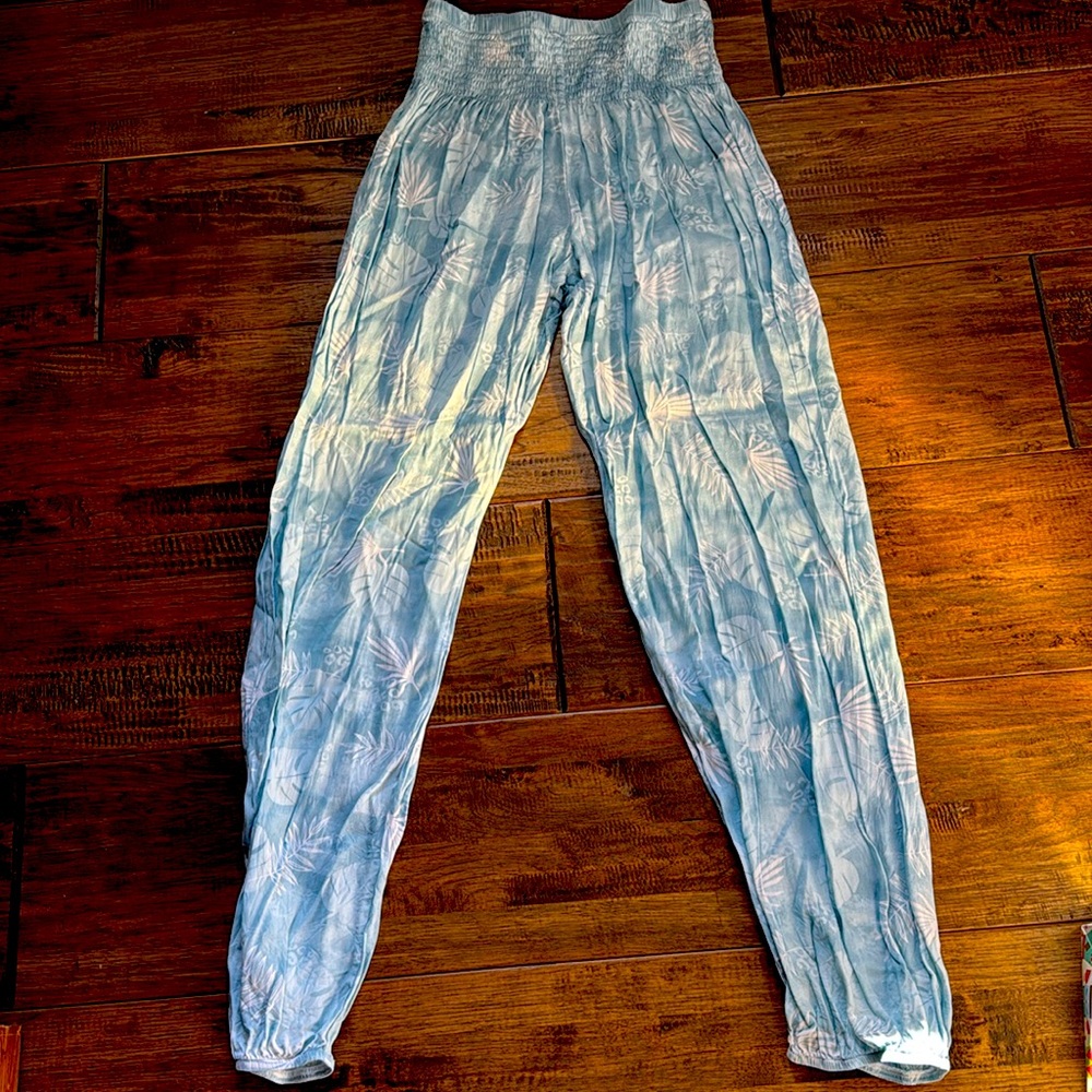 Lotus and Luna Harem Pants Size S/M